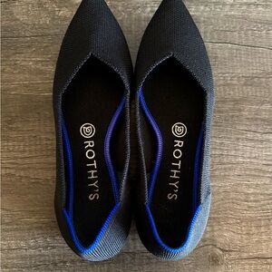 Rothy's Black Pointed Knit Flats with Blue Trim